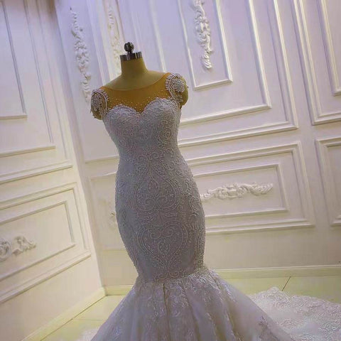 Stunning White Embroidery Sleeveless Mermaid Bridal Wedding Gown