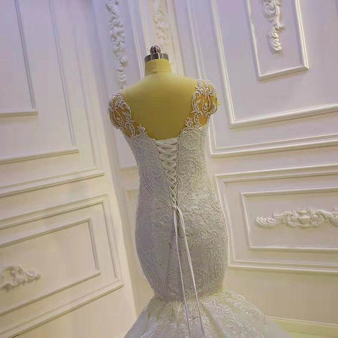 Stunning White Embroidery Sleeveless Mermaid Bridal Wedding Gown