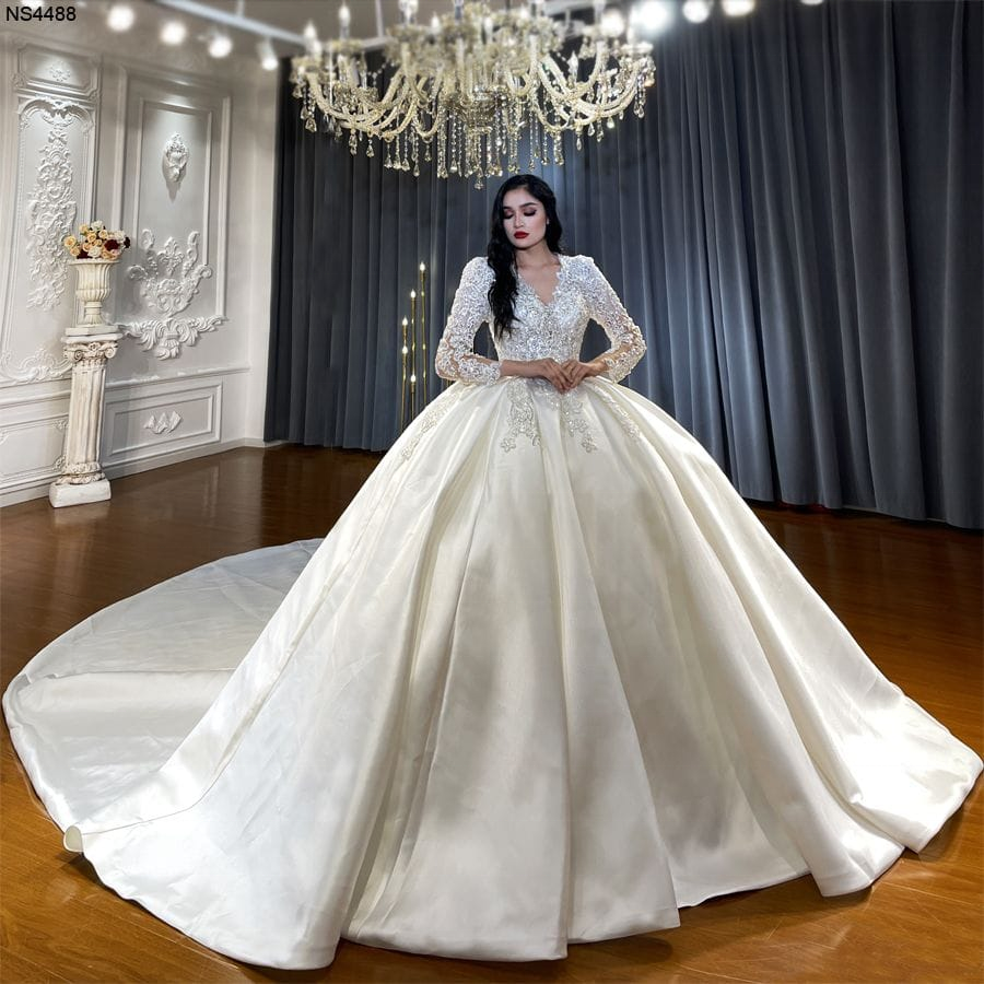 Luxury Royal Soft Satin Princess Bridal Ball Gown Wedding Dress