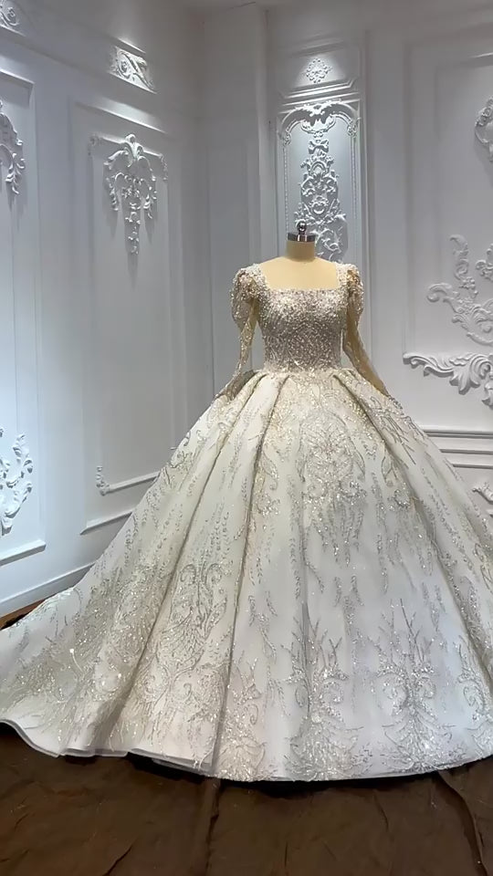 Luxury Square Collar Empire Bridal Wedding Gown With Long Train